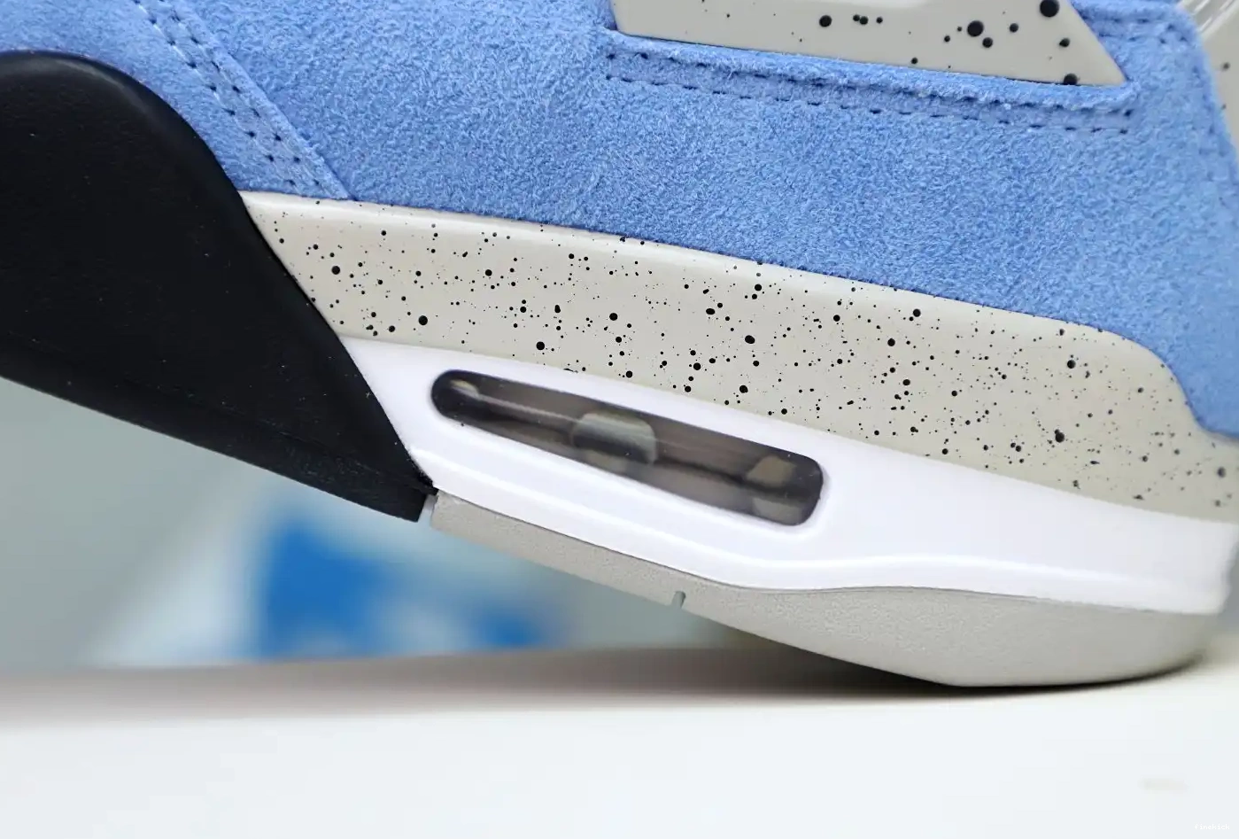 JORDAN UNIVERSITY 4 BLUE AIR 0510